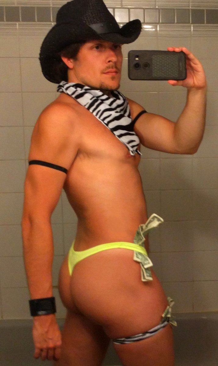 male___stripper's tweet photo. 🤠🤑 Neon cowboy 🤑🤠
#malestripper #stripper #maleexoticdancer #exoticdancer #gogo #gogoboy #gogodancer #magicmike #thonger #thongman #thongmen #guysinthongs https://t.co/2fejt8GT6U