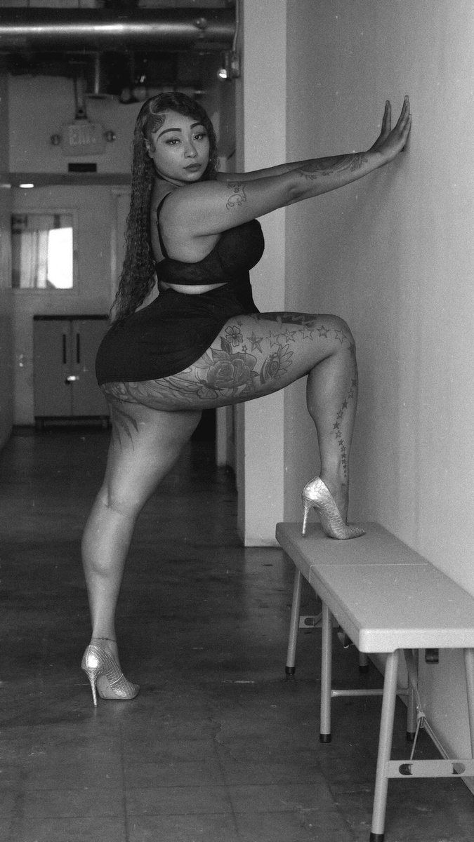 LaylaRed1's tweet photo. Am I too much to handle? @laylared1

https://t.co/U6p3MSgbgx

https://t.co/N2T1yUlIGA

https://t.co/xFrLDPAs6y https://t.co/uGkdoAculu
