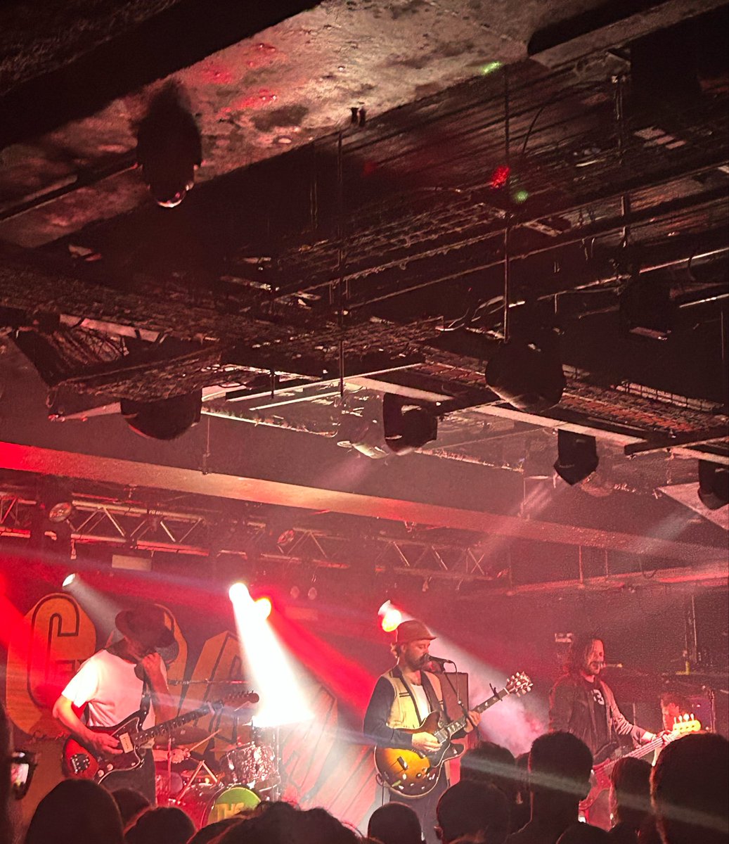 AntSSimo19's tweet photo. Opening night of @thecoralband tour was ace @Foundrysu 🎸🙌
@JamesSkellyBand
@IanSkelly1
@Pdthecoral
@Holynowhere
@paul__molloy
#thecoral https://t.co/VaChjlCNDR
