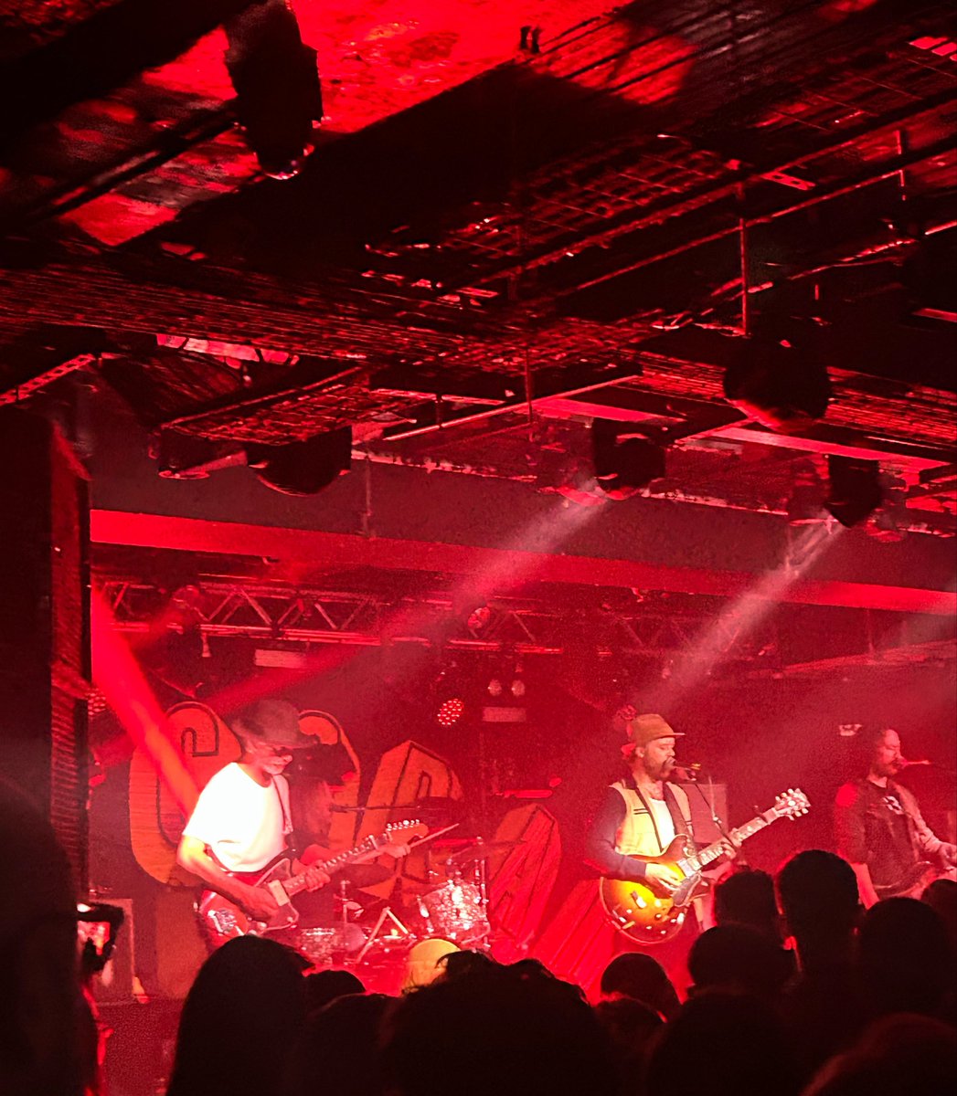 AntSSimo19's tweet photo. Opening night of @thecoralband tour was ace @Foundrysu 🎸🙌
@JamesSkellyBand
@IanSkelly1
@Pdthecoral
@Holynowhere
@paul__molloy
#thecoral https://t.co/VaChjlCNDR