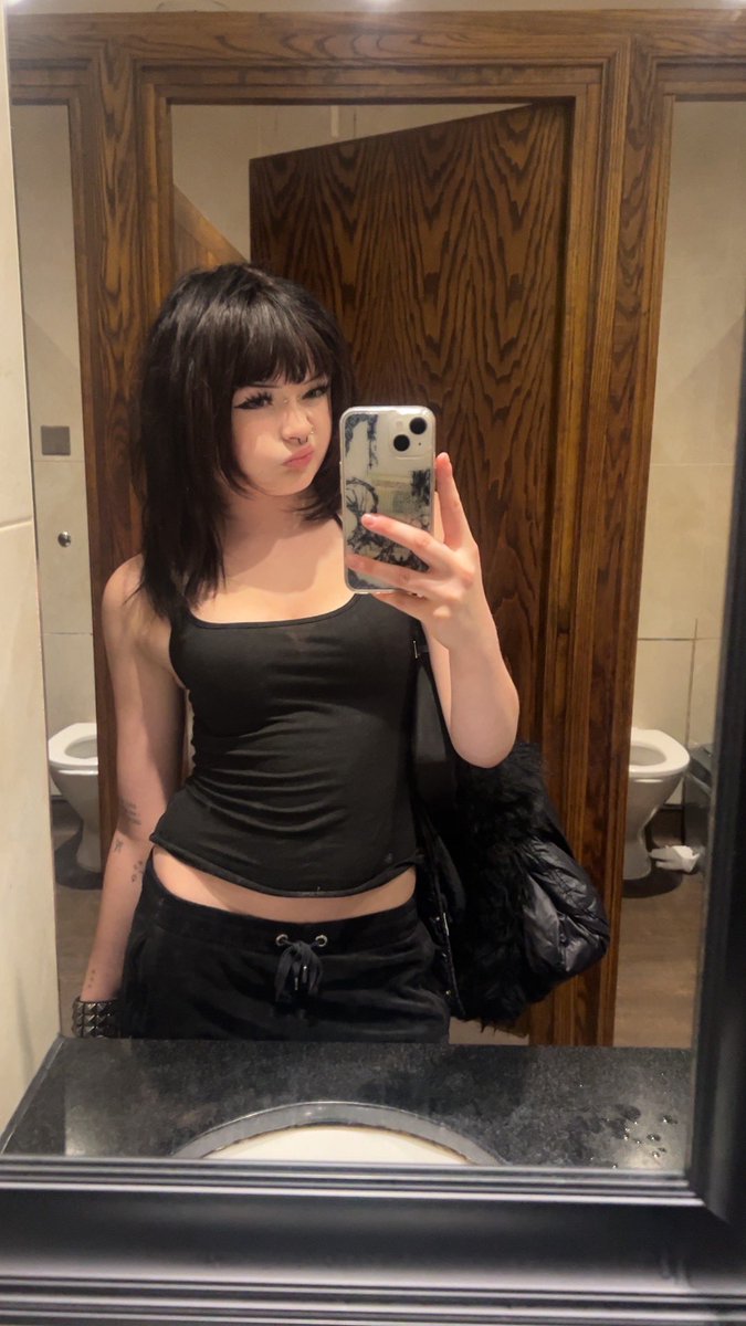 twrynlol's tweet photo. dm me for snap! £7 pics etc😛 #buyingcontent #ukseller #nsfwtwt #nsfw https://t.co/20ydGl9xNg