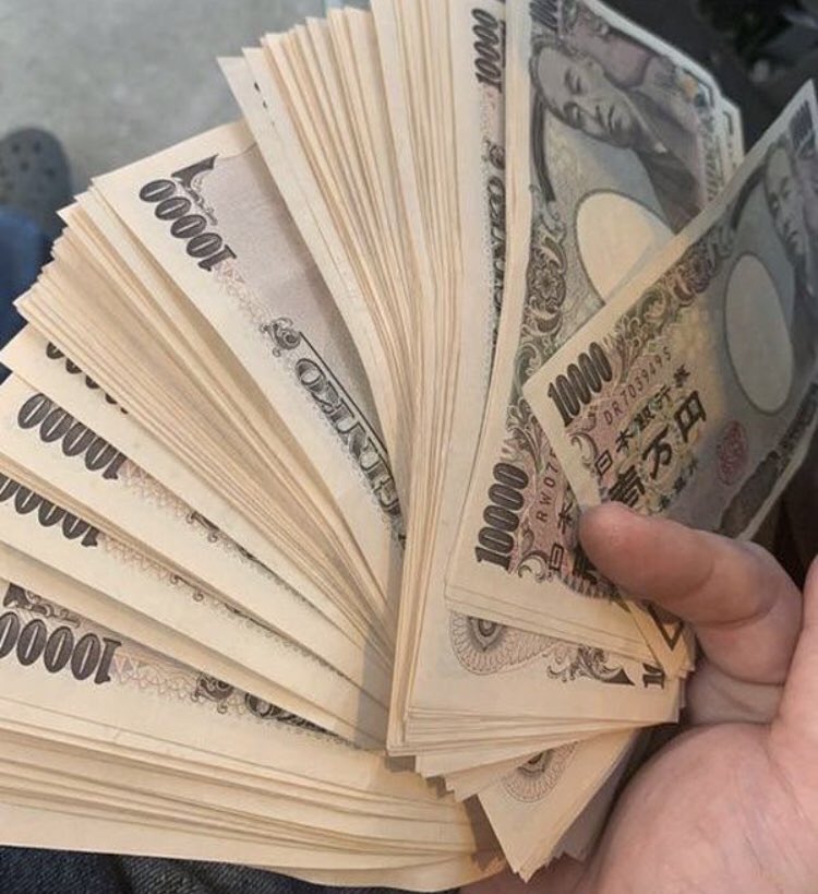 hanazdlw's tweet photo. みんな正直に教えて…！
1ヶ月の生活費、いくらあれば足りる？😭
①10万円
②20万円
③30万円
④100万円
リプ・DMで本音聞かせて🫶🏻
みんなの回答知りたい！ https://t.co/eeKfA1OP38