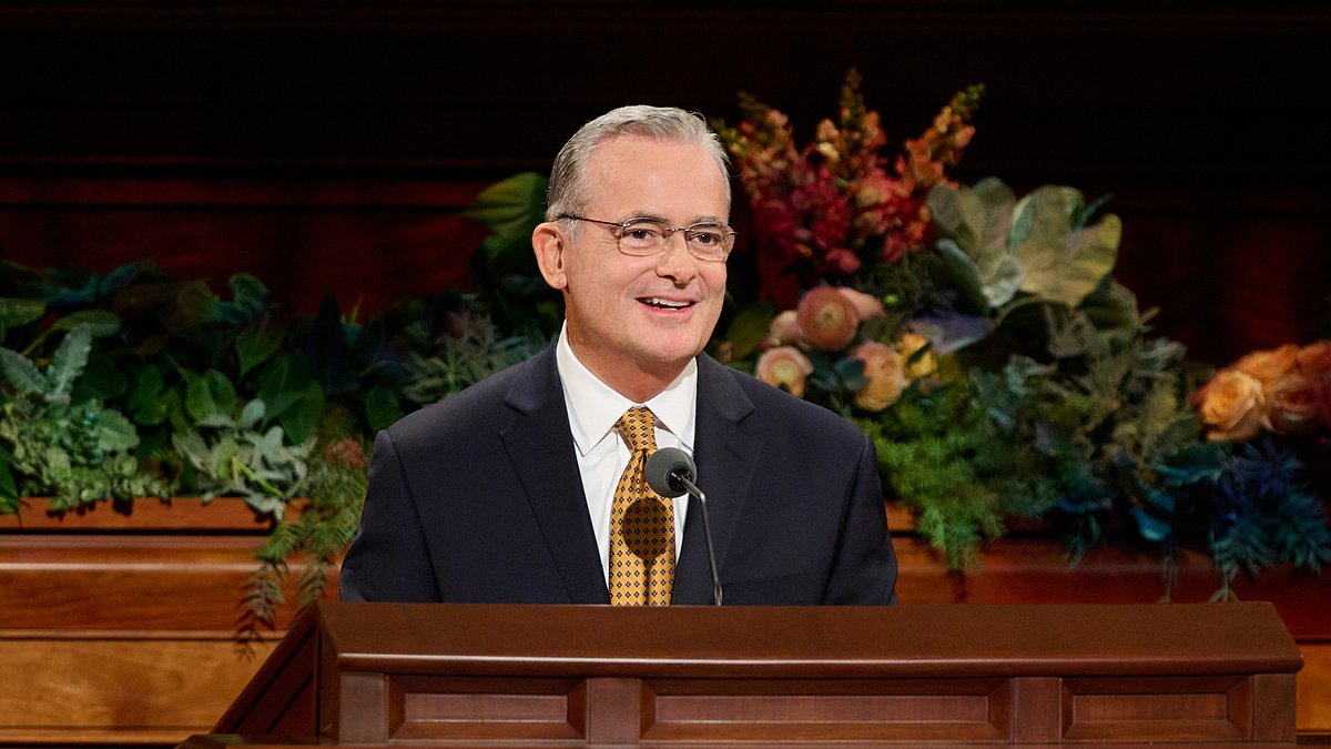 Ch_JesusChrist's tweet photo. “Our Saviour constantly sought out the most desperate souls sinking into darkness and dread and lifted them up. And He wants to lift you!”   

—Elder Patrick Kearon (@PatrickKearon)   
#GeneralConference 

https://t.co/H1FHMc7Whg https://t.co/VAwtwSkbvG