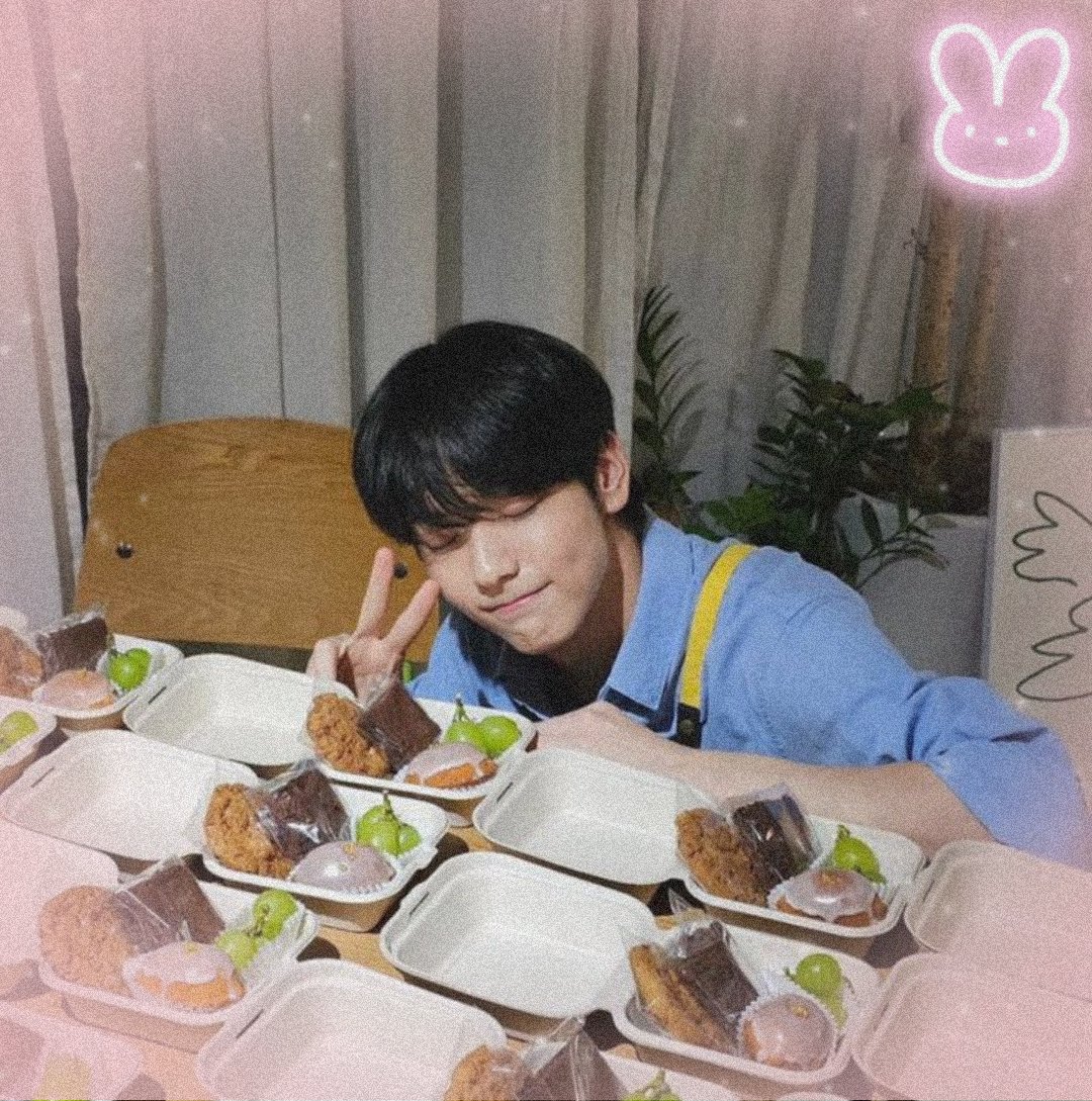 imkennyU's tweet photo. 𝙺𝚎𝚗𝚗𝚢'𝚜 𝚞𝚙𝚍𝚊𝚝𝚎<𝟹
. 
. 
. 
— Tocó hacer bandejitas como proyecto en la Universidad, espero me hayan quedado ricos. https://t.co/XphJBfvKpp