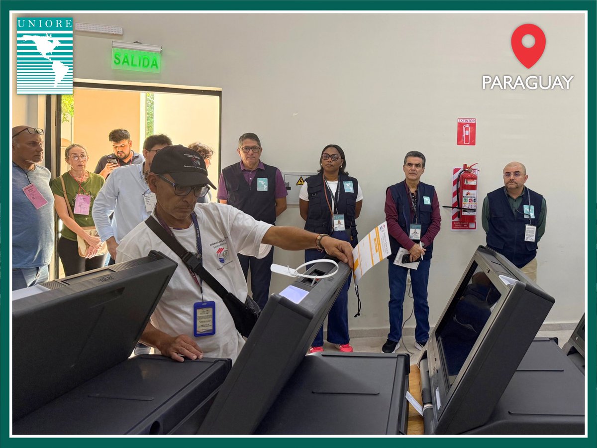 UNIORE's tweet photo. El Grupo 1 de Observadores para las Elecciones Municipales de Paraguay visitó el Colegio Nacional de la Capital, en el marco de la verificación de componentes de las Máquinas de Votación previa a los comicios. https://t.co/ezzwLzcWe1