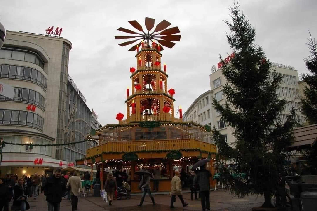 ドイツ・クリスマスピラミッド「ウィンドミル 聖夜の教会」 清春 旅と空想の美術館 on X: 