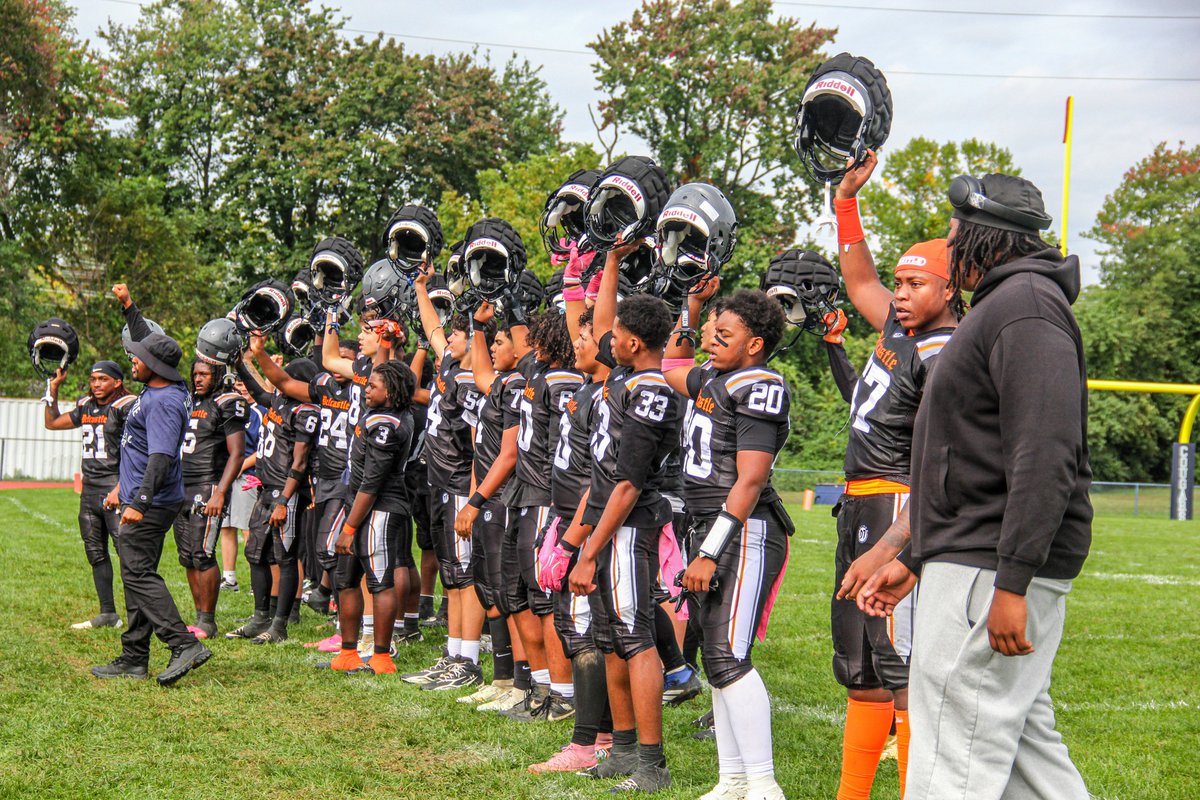 MrStrictlyGP's tweet photo. Delcastle tops A.I. DuPont 39-6 and celebrates homecoming 2026 

#delhs https://t.co/ZJpr8LPeLn