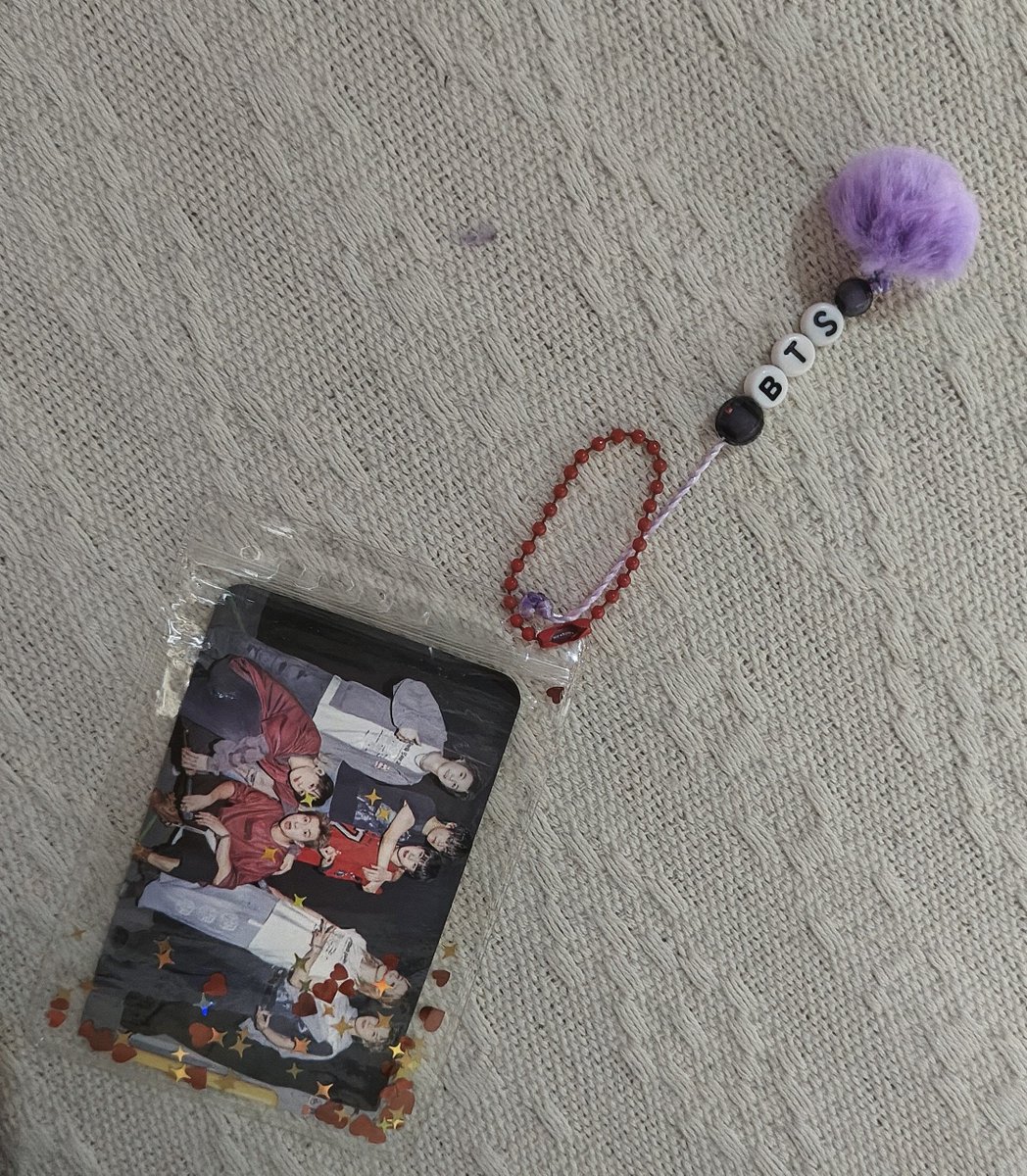 Simone81068822's tweet photo. Meus freebies - 100 de cada 💜 https://t.co/rKKtcsvv1E