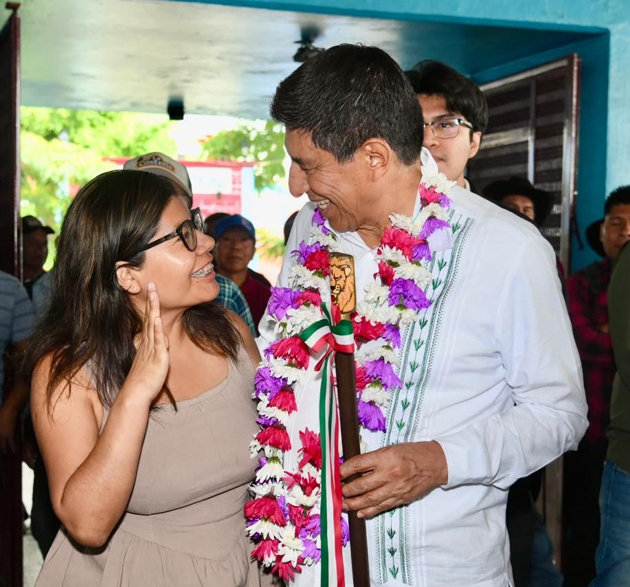 ahoraoaxacanot's tweet photo. 🏛️🤝 Anuncia Salomón Jara apoyos integrales en favor del desarrollo de Santa Cruz Zenzontepec
|#SalomónJara |#GobiernoDeOaxaca | #Economía
Nota aquí ⬇️
https://t.co/3yzXdV3yz5 https://t.co/6vhR6d0sAH