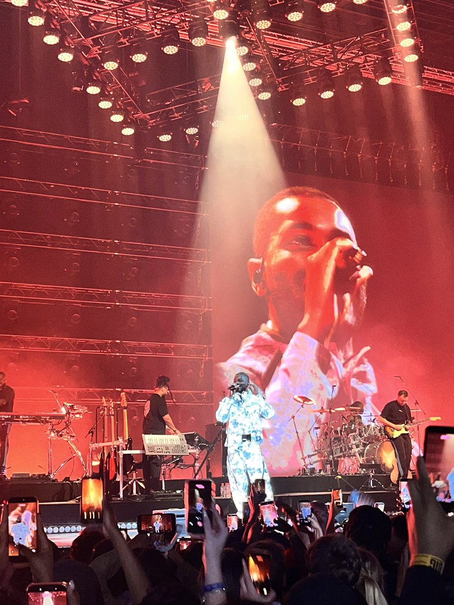 IncogReloaded's tweet photo. .@Santandave1 
What a show 😭😭😭
The Boy Who Played The Fucken Harp https://t.co/oy00j9R7dS