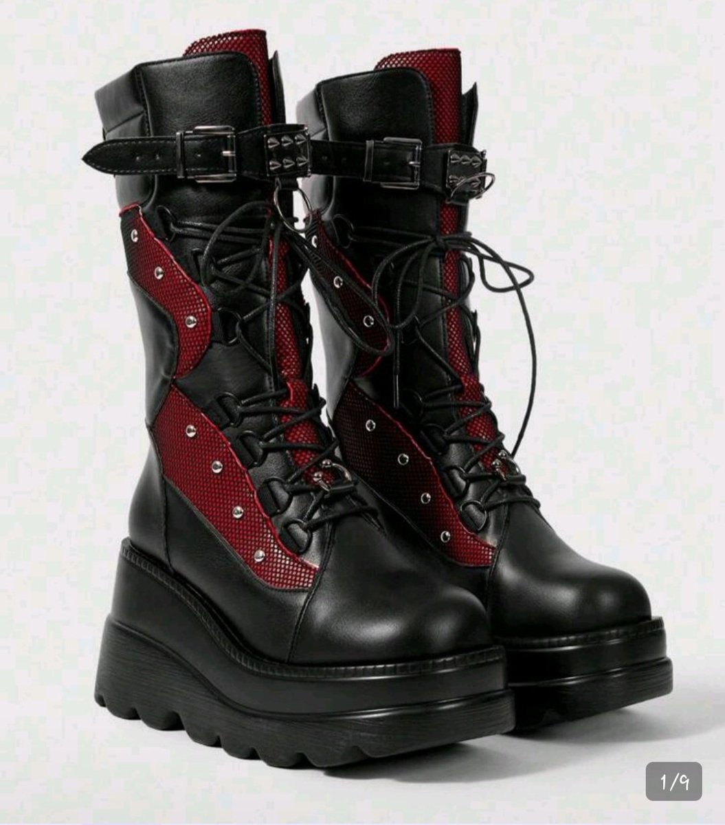 fhanyzk's tweet photo. Fui mostrar essa bota pra minha mae falando que queria comprar e ela riu da minha cara (?) https://t.co/Eo3cAKxMGl
