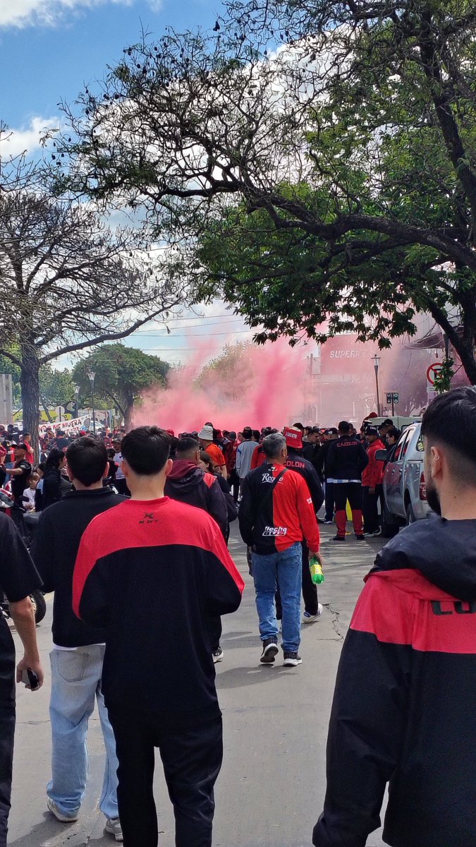 German040621's tweet photo. A ver. Se jugó mejor que estudiantes, de eso no hay dudas. Mejor circulación que en los partidos anteriores. Pero a este equipo le faltó la rebeldía, si Lago, no brilla, necesitamos que los compañeros se  revelen. Hoy ganamos x 1 gol en contra, sino era 0 a 0. Y no podemos https://t.co/V3a8nqD32I
