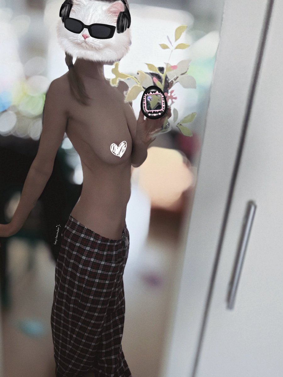 queenlucylav's tweet photo. just checking how you like my new PJ https://t.co/nmpE5ATiAh