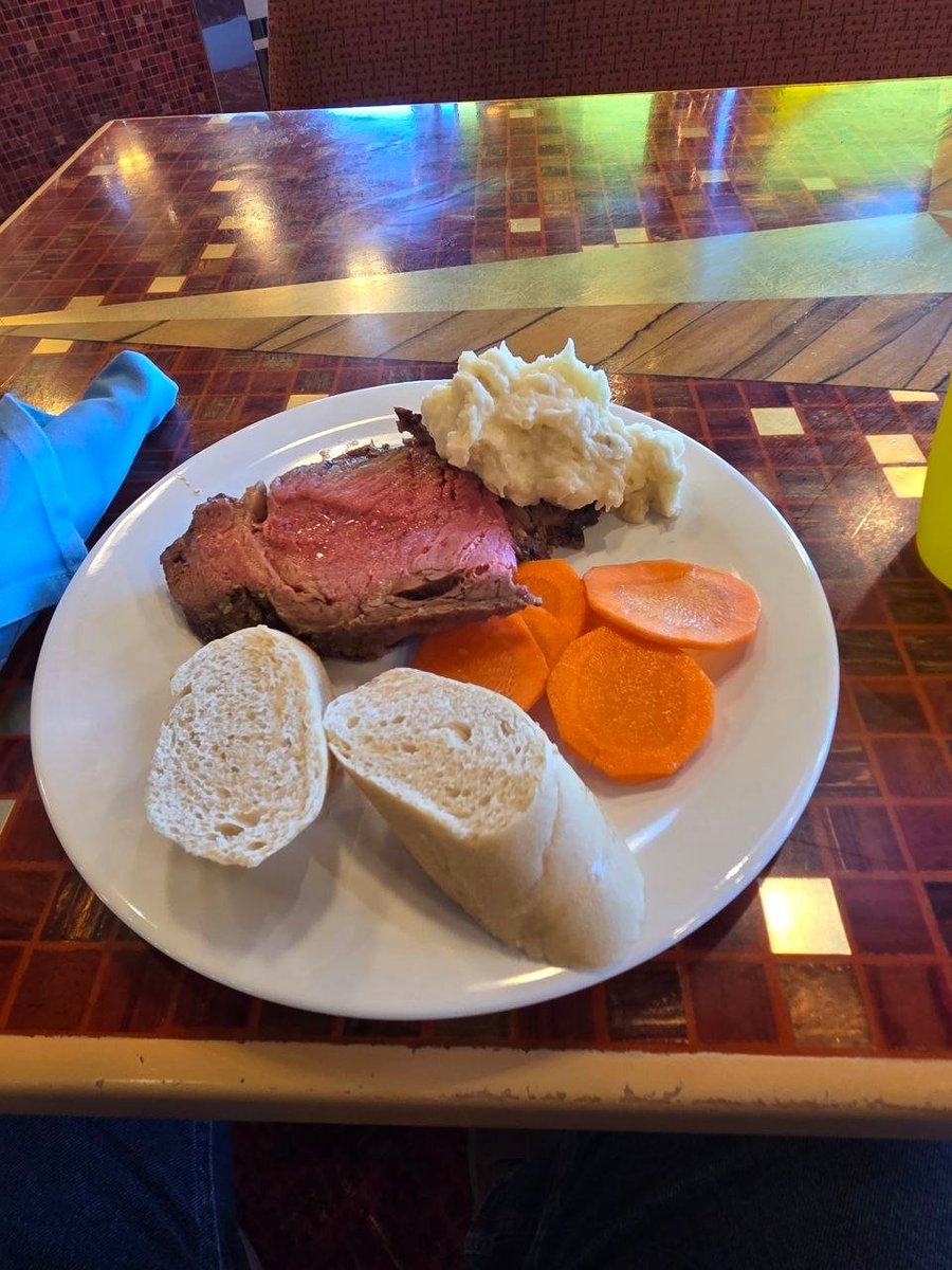 terricajohnson's tweet photo. Good food. https://t.co/lIiiaRa3tD