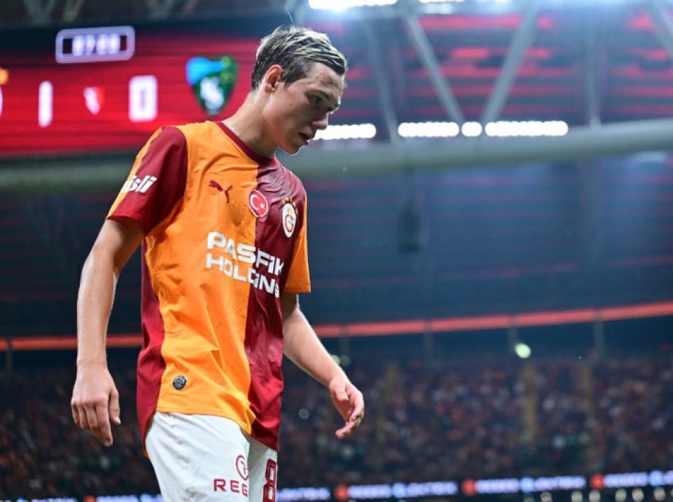 360holigan's tweet photo. 🗣️: Rusya Milli Takımı Teknik Direktörü Valeriy
Karpin: "Batrakov'un Galatasaray'da kendine
yer bulmasını ve gelişmesini umuyoruz." https://t.co/RgXuSjvakk