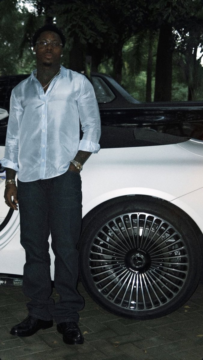 ASAKE_GALLERY's tweet photo. Maybachdizzy https://t.co/GTgIKnpvL6