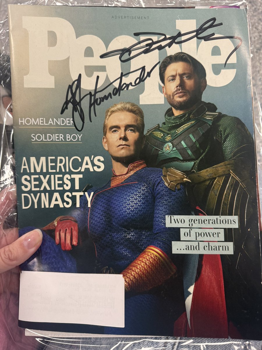 destielism's tweet photo. Jensen signed the magazine &amp; when I told him I was meeting Ant he left the first note. Today I told Ant I had a note from Jensen &amp; this was his reply. I said it will take a bit to get back to Jensen &amp; he said no it won’t before sending a video of his note, ME, &amp; himself to Jensen https://t.co/2vCRVNKbrL
