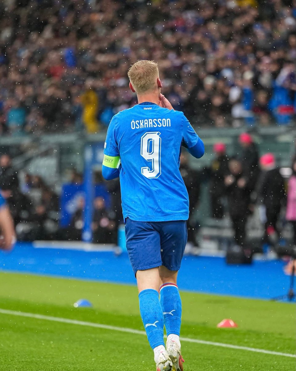 MrCedii's tweet photo. 1/3 
Orri Óskarsson bu sezon bambaşka bir 
seviyeye geçiyor, şimdiden not edin! ✍️🇮🇸

📌 Verimlilik: Geçen sezon yaşadığı 
sakatlığa karşın 25 maçta 10 gol üreterek 
müthiş bir oran yakaladı. 👇 https://t.co/BYniNcYq3E