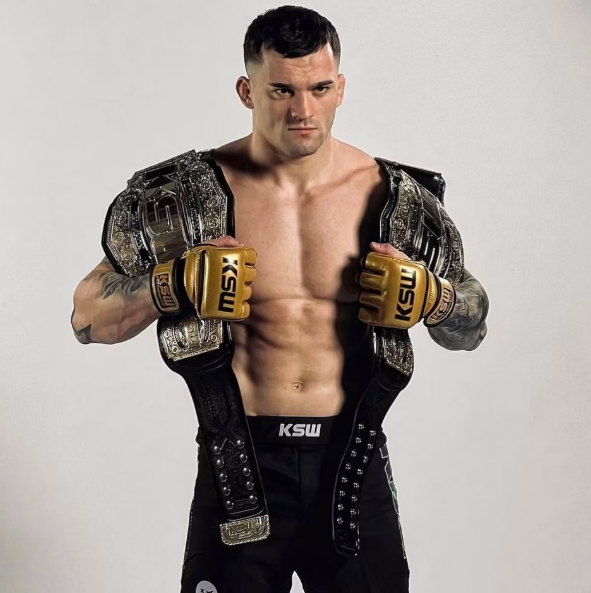 Infinity_MMA's tweet photo. ¡ROBERTO SOLDIC 🇭🇷 TIME!
#UFC332 https://t.co/JJnkucDado