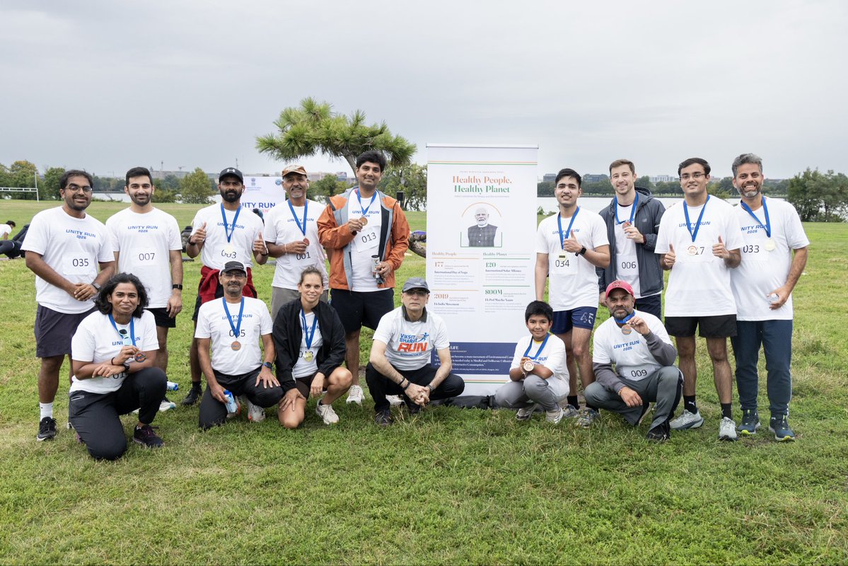 IndianEmbassyUS's tweet photo. What a joyful morning at Gravelly Point Park! 

Hundreds of friends came together for the #ViksitBharat Unity Run organized by Embassy, celebrating fitness, unity and the wonderful spirit of our community. The yoga and meditation sessions made it even more special. Thank you to everyone who joined us!

#ViksitBharat #UnityRun