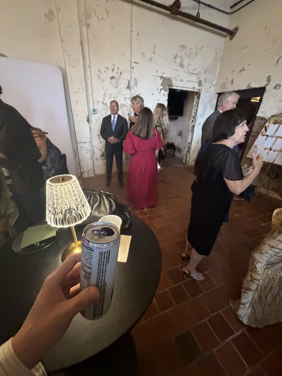 slothfarm's tweet photo. Ceremony has ended and now we are waiting for photos to finish for me to give the bride and groom a big hug. #MeetTheSands https://t.co/Jrat7YIRgH