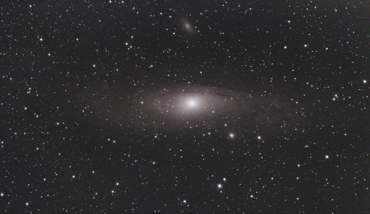 StarWyth's tweet photo. Andromeda 🌌
Taken Tonight here in Wythenshawe using the Amazing 3 year old Smart Telescope.

It sits roughly 2.5 million light-years away from Earth. The light seen when looking at Andromeda today left the galaxy when early hominids were just beginning to walk on Earth https://t.co/Pw0yUtZjn0