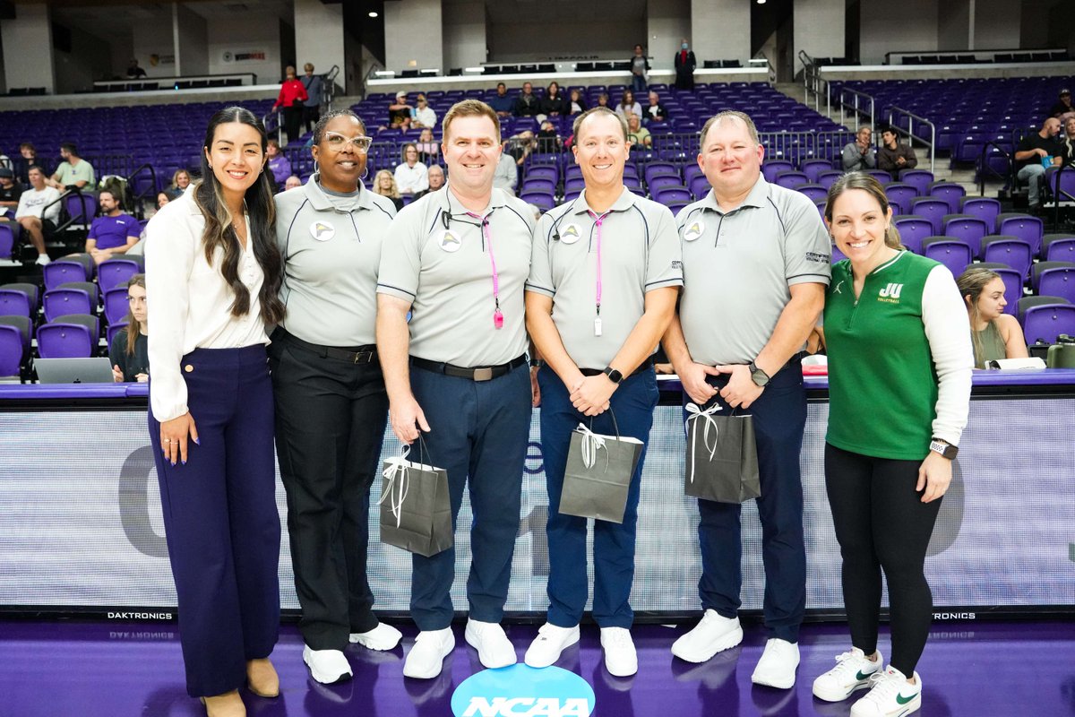 LipscombVBall's tweet photo. We are thankful to our officials for all they do for the game of volleyball! 🫡 

#IntoTheStorm ⛈️ | #HornsUp 🤘| #OFFICIATIONWEEK2026 https://t.co/flpvHErB0u