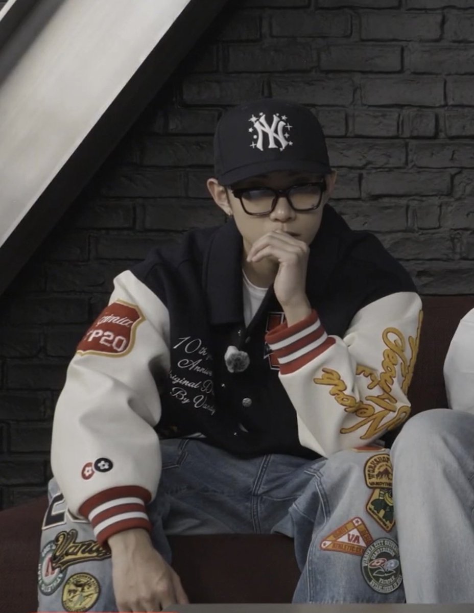 shotbwrryls's tweet photo. ryul in this fit is just so boyfriend and JOSJIS https://t.co/7jnhdb72rr