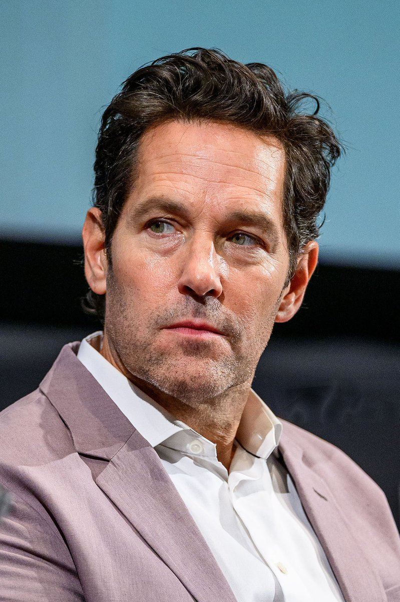 hourlyrudd's tweet photo. y’all wake up, we have new paul rudd content !! https://t.co/VMo7xDBRCh
