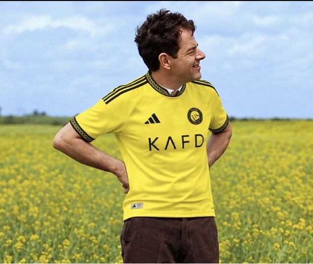 _dz5g's tweet photo. ااااهخ بس خمس اياااام ياخي كثير 
معااااد ابي شي غير مشااااهدة فريقي 🥲💛. https://t.co/9VYqvSCaTY