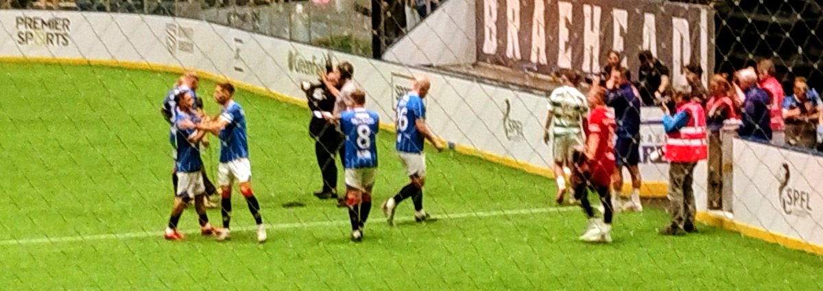 Tomi1873's tweet photo. I took my son to the Tennent Sixes at Braehead for his birthday earlier. You don't know who you're going to be sitting beside unfortunately. There was people who didn't like us, however, 10 minutes later they were sneaking out with their Timmy tails between their legs. 7-1 eh..🤣 https://t.co/eb6ha07o6o