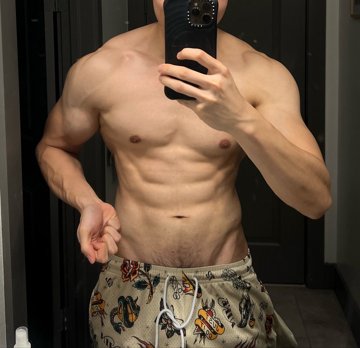 MasterKevMuscle's tweet photo. Worship these abs

#musclealpha #fag #cashmaster https://t.co/wkjDXqRtWL