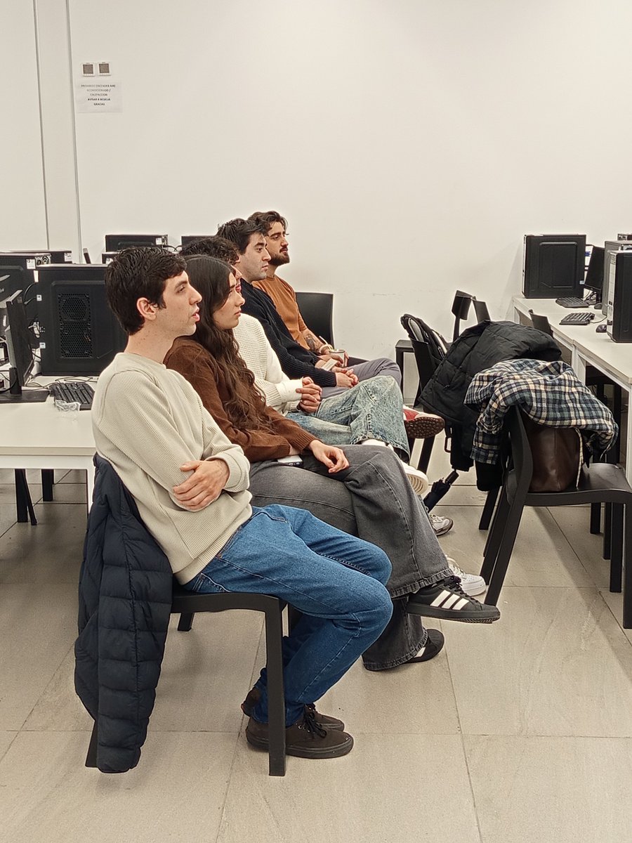 FactorData's tweet photo. Hoy estamos colaborando en la coordinación del nodo @unsamoficial en el Datathon que organiza @inria_chile.

4 equipos con estudiantes de diferentes carreras.

Objetivo: construir dataset de preguntas para abordar sesgos sobre cultura Latinoamericana de LLMs.

Cc @idaesoficial https://t.co/DZQGr90j3g