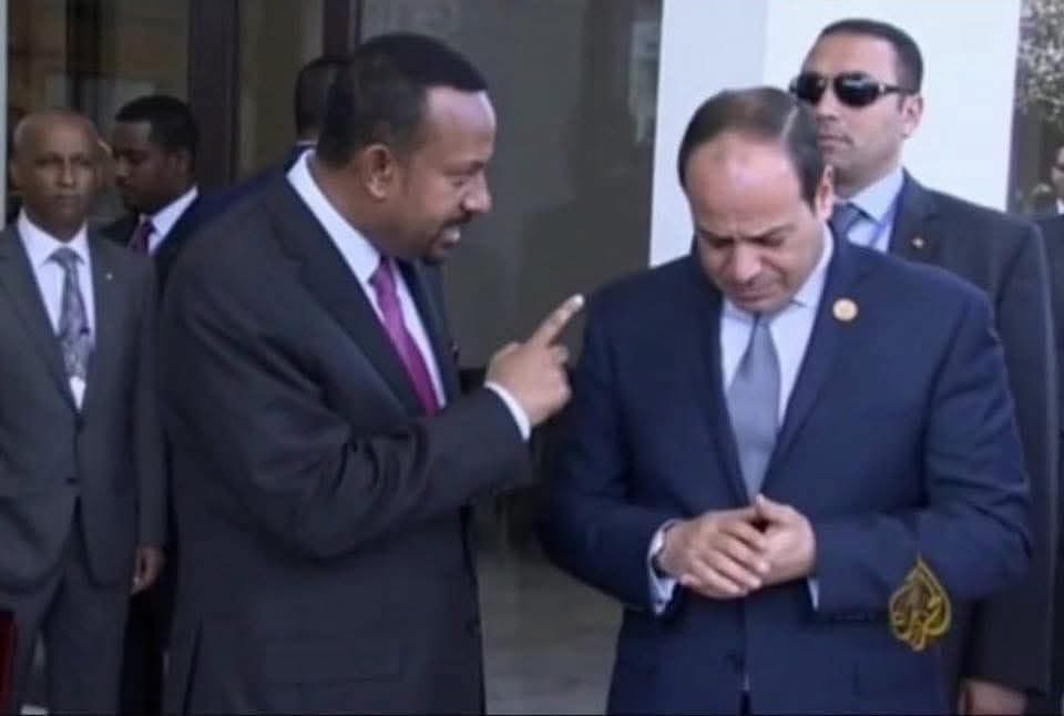 msr3y1's tweet photo. بلاش فتحة الصدر يابلحة مالكش عندي غير خورم واحد في السد 😂 https://t.co/PTUaJb2LvL