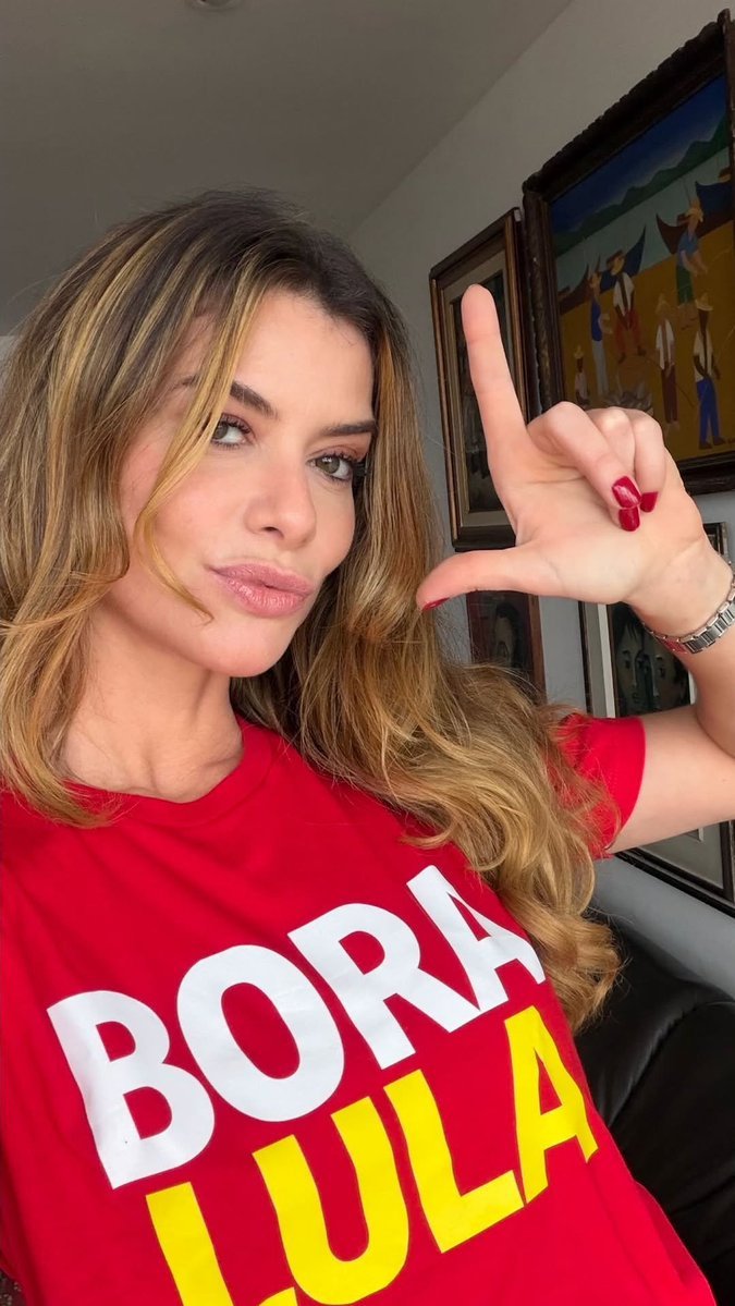 ZAMENZA's tweet photo. Alinne Moraes a mulher mais linda desse planeta. FIM https://t.co/254yTiRJTf