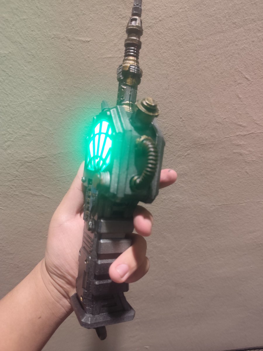 PlagueD9585's tweet photo. New phone who this https://t.co/hPzSrXkPXc
