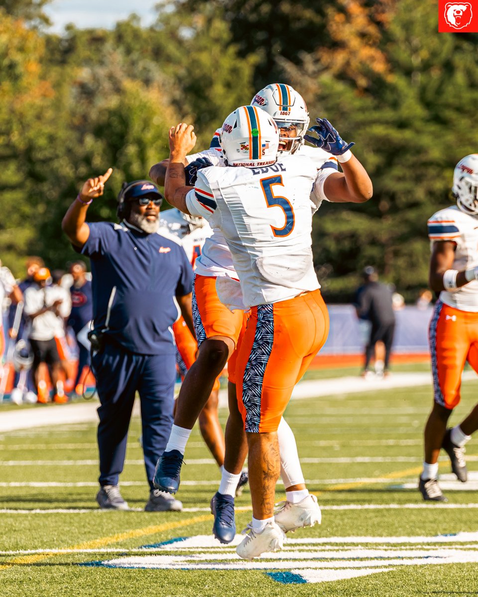 MorganStateU's tweet photo. The Morgan State Bears are 4-1! 🐻🏈

The Bears went down to the final seconds agaisnt Villanova with a 38-35 victory!

#GoBears https://t.co/2GqFm2UlQe