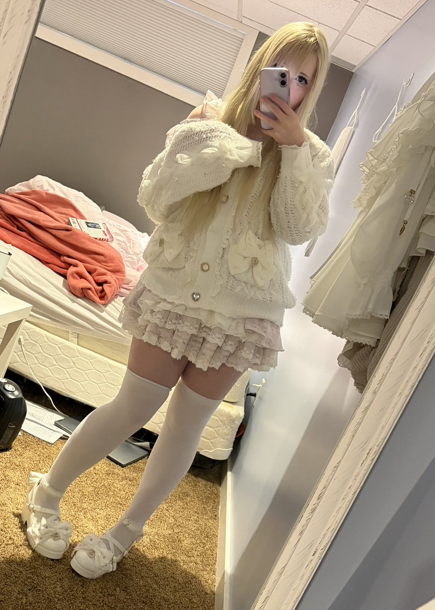 sprinklpastelz's tweet photo. Today's outfit!!! ໒꒰ྀི∩˃ ᵕ ˂∩꒱ྀི১ https://t.co/H7FJBgw8Fj