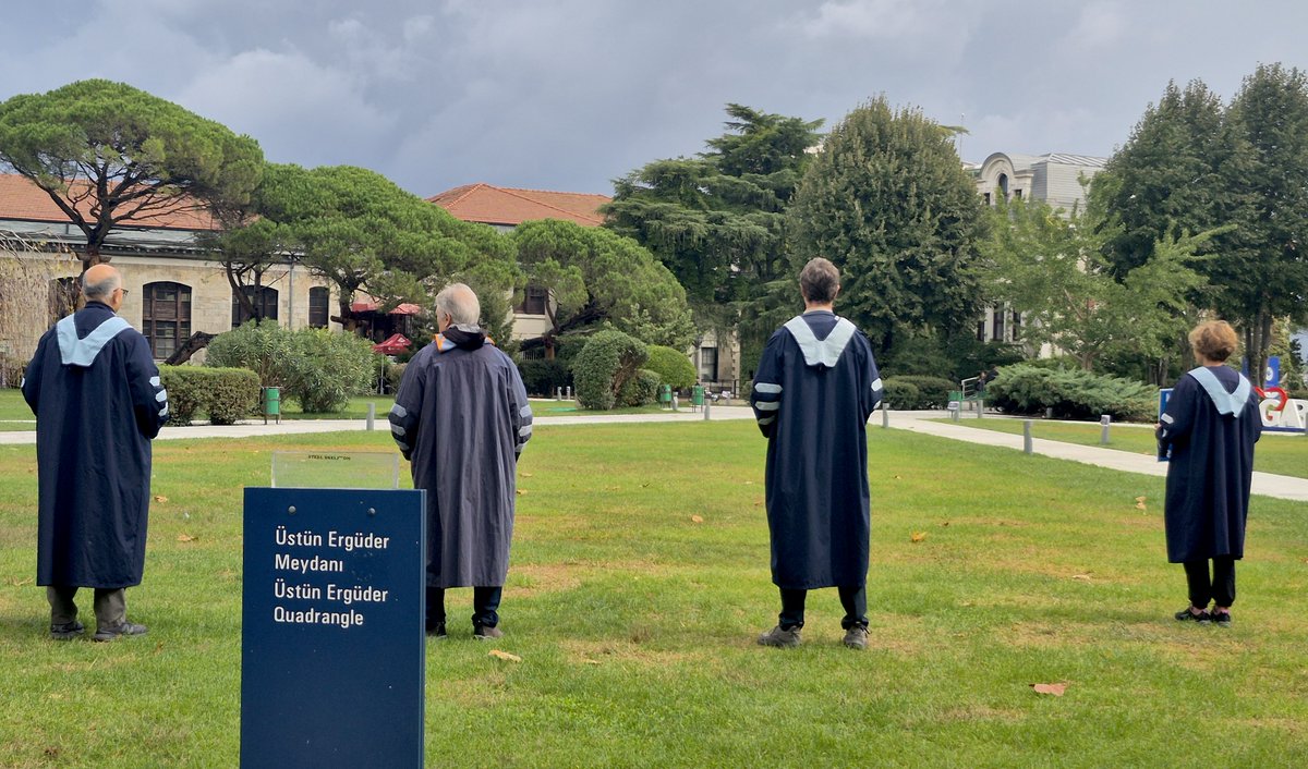 yunusunbabasi's tweet photo. 2 Ekim 2026 Boğaziçi Üniversitesi Akademisyenleri Nöbeti no. 1408. Direnişin 6. yılı/2098. günü @UniBogazici #KabulEtmiyoruzVazgeçmiyoruz
October 2, 2026 Bogazici University Faculty Vigil #1408/6th year/2098th day of the resistance @unibogazici_en #WeDoNotAcceptWeDoNotGiveUp https://t.co/on1OdmBSTZ