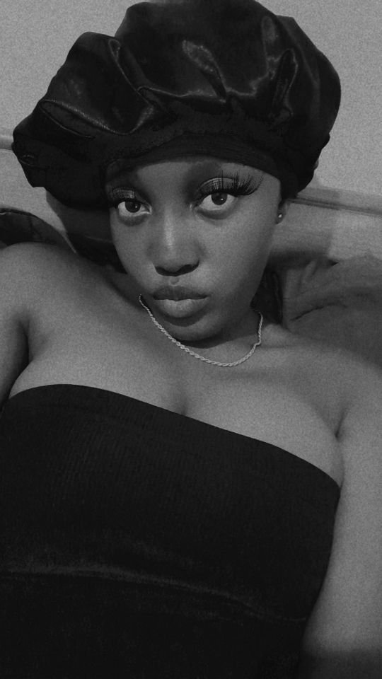 aganiyu789's tweet photo. Don’t let the innocent look fool you. 😏 https://t.co/NnOlAEJZio