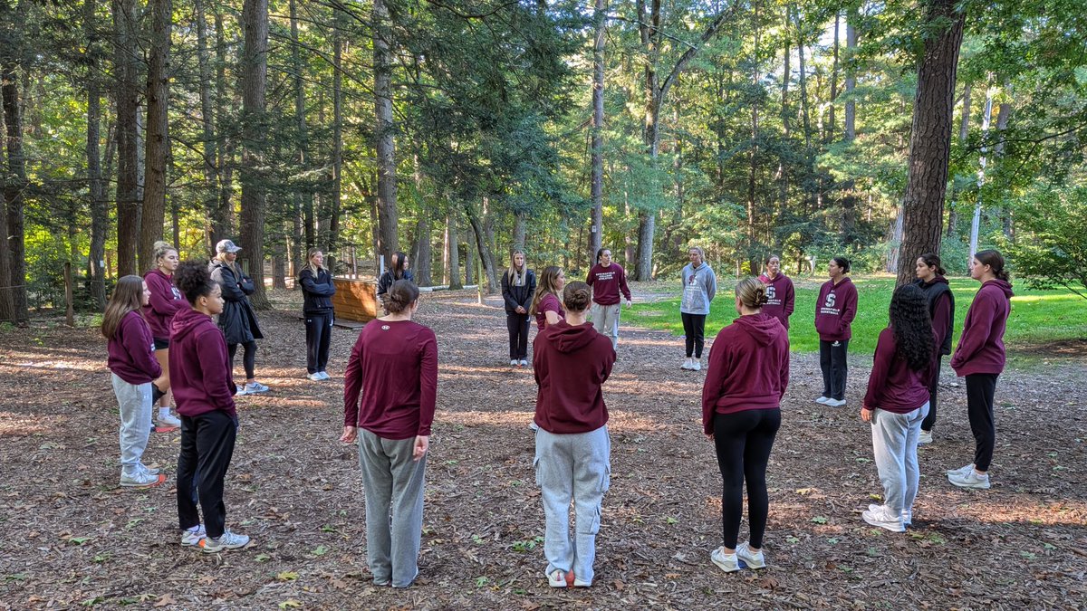 CoachNicole_'s tweet photo. Loved seeing the Posse put their leadership skills to the test at @SCeastcampus! Growing every day! https://t.co/l0LDBihJWY