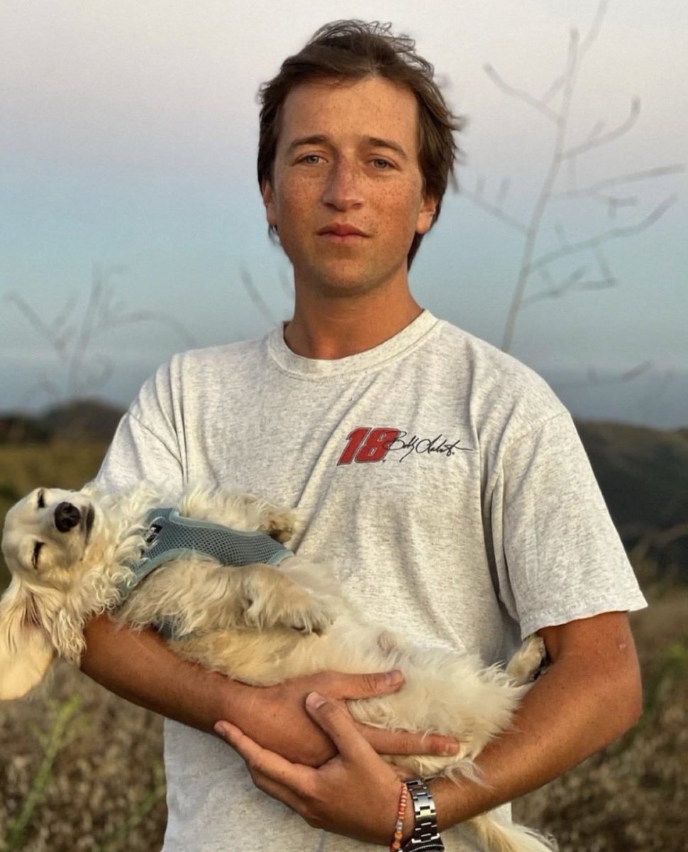 Peterofshtwtt's tweet photo. Gen Z wants to have sex with skyler gisondo https://t.co/2sRg5tXOrG