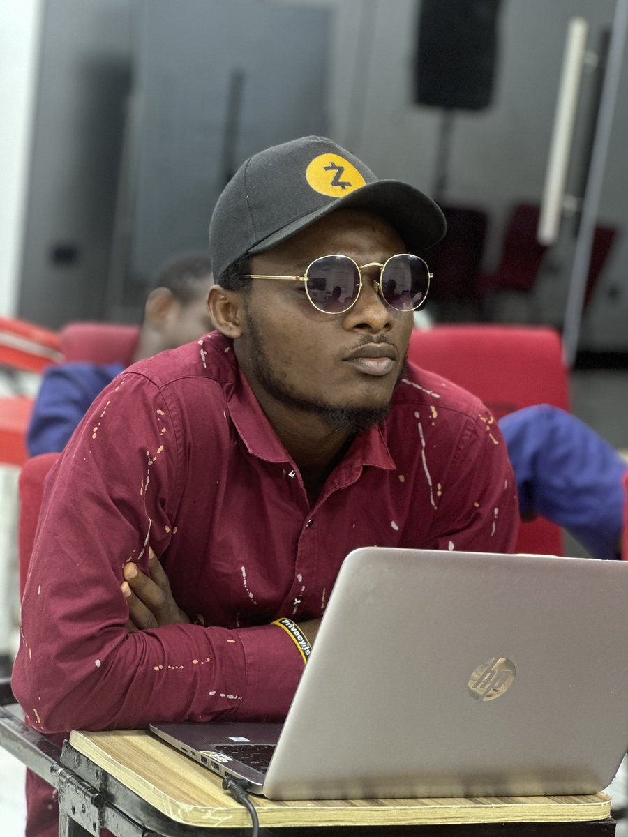 Web_ghost01's tweet photo. A random day in @Web3Bridge class. 
One day, WAGMI ✨🔥.. 
LFG ✨. https://t.co/oQJbbIrQx1