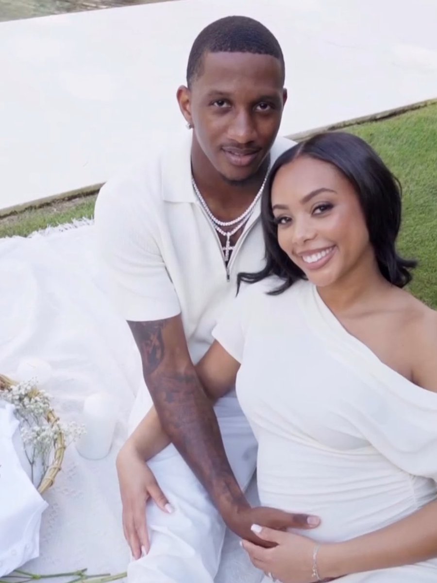 Congratulations to Michael Penix Jr. and his wife, Olivia, who are expecting their first child together ❤️

(via oliviapenix, themp9/IG) 
 [📷](https://pbs.twim