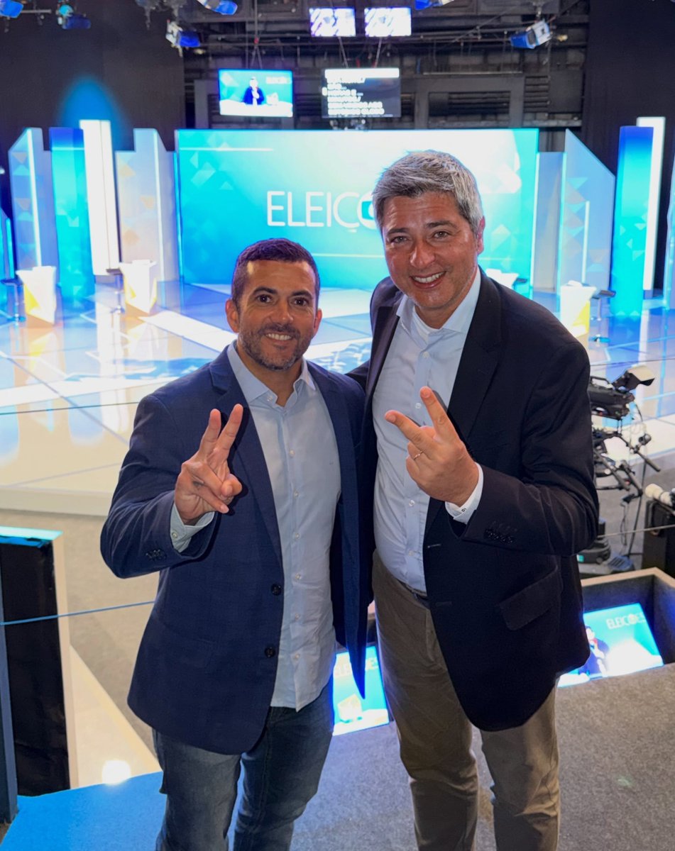 PrimeiroFront's tweet photo. 🔴 ÚLTIMA HORA: Carlos Portinho e Carlos Jordy ultrapassam Benedita da Silva na briga pelo Senado no Rio de Janeiro. Se isso se confirmar amanhã, A deputada Benedita da Silva, aliada fiel de lula, ficará sem cargo a partir de 2027. https://t.co/nIptUMXdX3