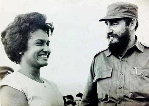RPolancoF's tweet photo. Recuerdan en #Vietnam a la destacada periodista y escritora Marta Rojas, en el quinto aniversario de su fallecimiento.

Con la publicación de un artículo en el Periódico Van Hoa (Cultura), el periodista Pham Dinh Loi, ex corresponsal de Agencia Vietnamita de Noticias en La Habana, rememoró la trayectoria de la relevante cronista.

"Junto con la heroína Melba Hernández, fue una de las integrantes más activas del movimiento cubano de solidaridad con Vietnam, una gran fuente de inspiración para los pueblos de Latinoamérica y del mundo entero en su apoyo al ejército y al pueblo vietnamitas en su guerra de resistencia por la salvación nacional", recordó Pham Dinh Loi. 

Heroína del Trabajo de la República de Cuba y Premio Nacional de Periodismo José Martí, Marta Rojas fue la última periodista extranjera que entrevistó al presidente Ho Chi Minh.
