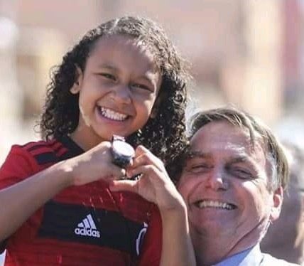 Aisha_com_vida's tweet photo. AGORA É FLÁVIO BOLSONARO https://t.co/9BjSOSefKb