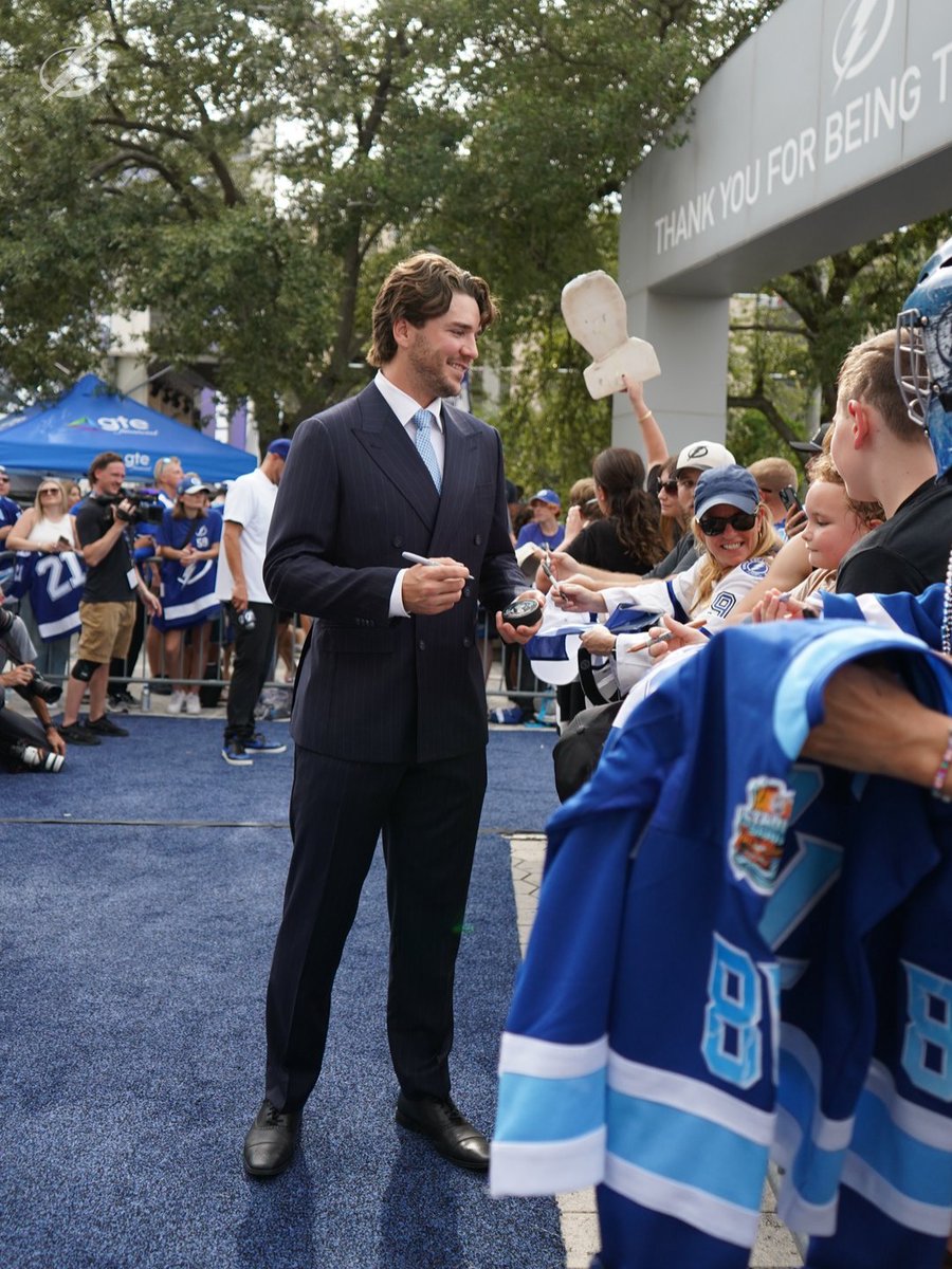 TBLightning's tweet photo. On October 3rd, we walked the blue carpet 🗓️ https://t.co/awazxeOdEz