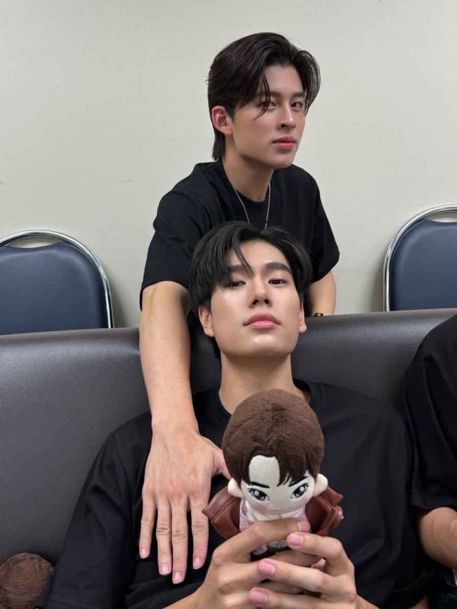 buzunkalbii's tweet photo. 🐻: he is only mine 
from day 1 https://t.co/rRPi0prcfP