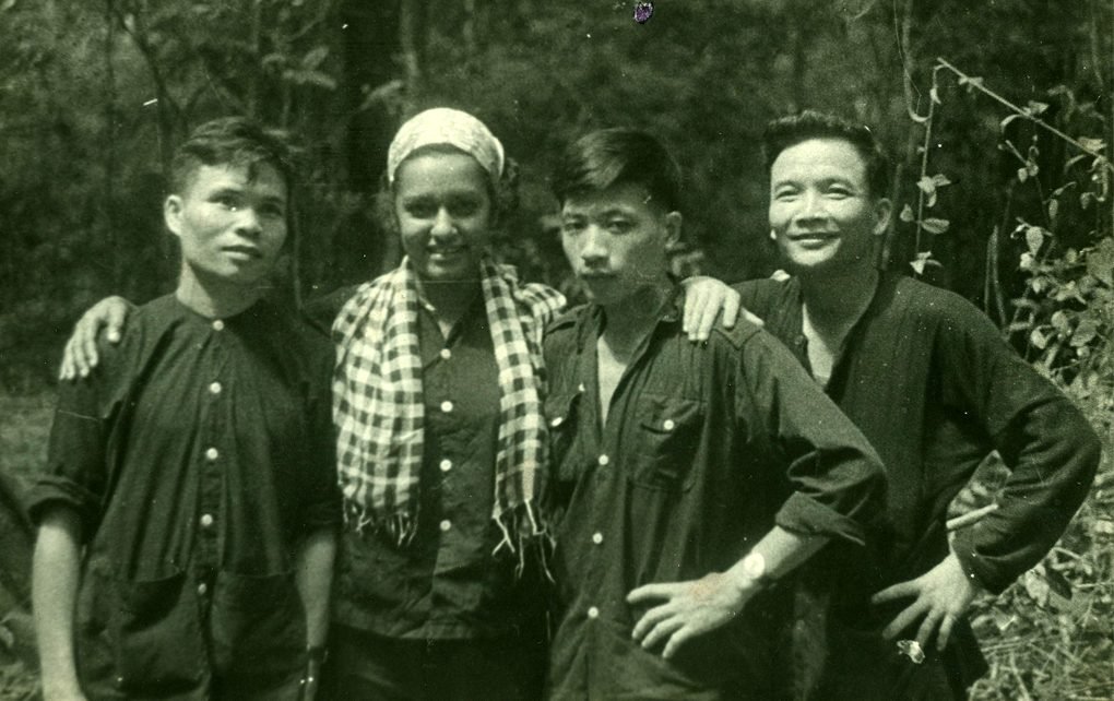 RPolancoF's tweet photo. Recuerdan en #Vietnam a la destacada periodista y escritora Marta Rojas, en el quinto aniversario de su fallecimiento.

Con la publicación de un artículo en el Periódico Van Hoa (Cultura), el periodista Pham Dinh Loi, ex corresponsal de Agencia Vietnamita de Noticias en La Habana, rememoró la trayectoria de la relevante cronista.

"Junto con la heroína Melba Hernández, fue una de las integrantes más activas del movimiento cubano de solidaridad con Vietnam, una gran fuente de inspiración para los pueblos de Latinoamérica y del mundo entero en su apoyo al ejército y al pueblo vietnamitas en su guerra de resistencia por la salvación nacional", recordó Pham Dinh Loi. 

Heroína del Trabajo de la República de Cuba y Premio Nacional de Periodismo José Martí, Marta Rojas fue la última periodista extranjera que entrevistó al presidente Ho Chi Minh.